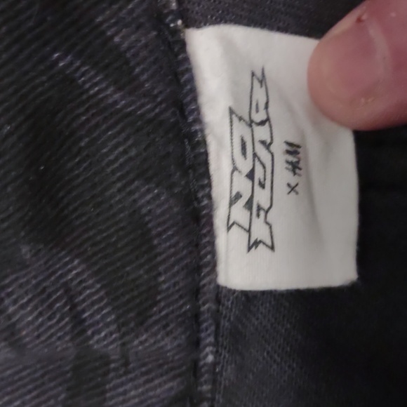 Absolutely ๐NO FEAR X H&M Collab Baggy Streetwear Jean in Black/Gray - Picture 13 of 17